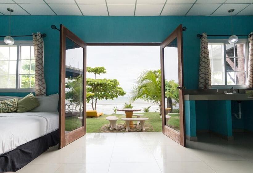 בית מלון כפרי Big Daddy S Beach Club And