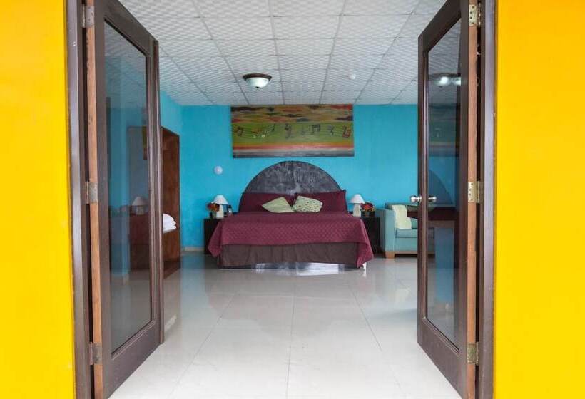 בית מלון כפרי Big Daddy S Beach Club And