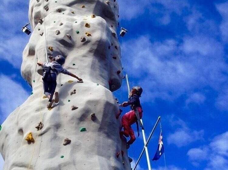 فندق Bimbi Park   Camping Under Koalas