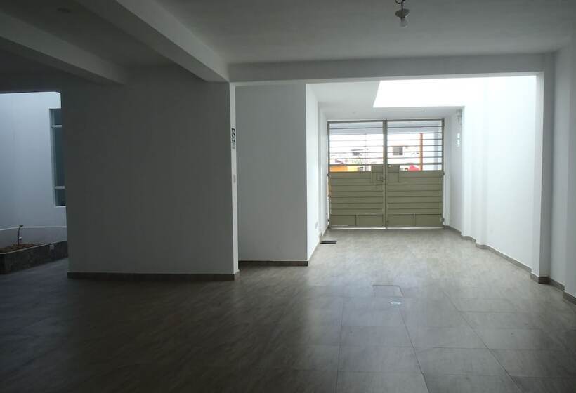 هتل Camaná Suites