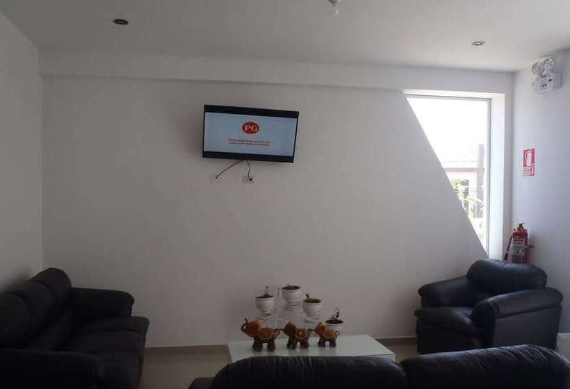 هتل Camaná Suites