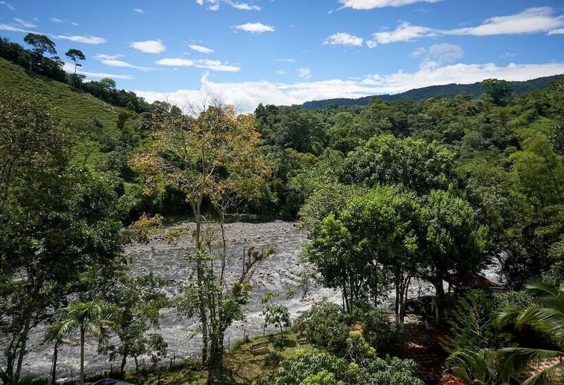 ホテル Campestre La Gaitana