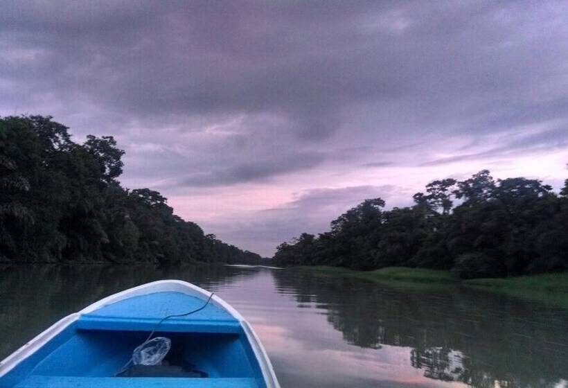 فندق Casa Grande Ecolodge At Pacuare Reserve