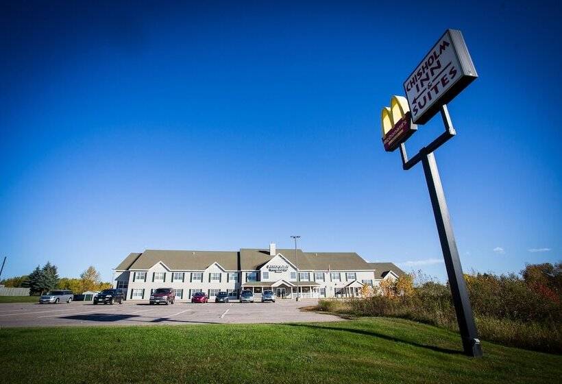 فندق Chisholm Inn & Suites