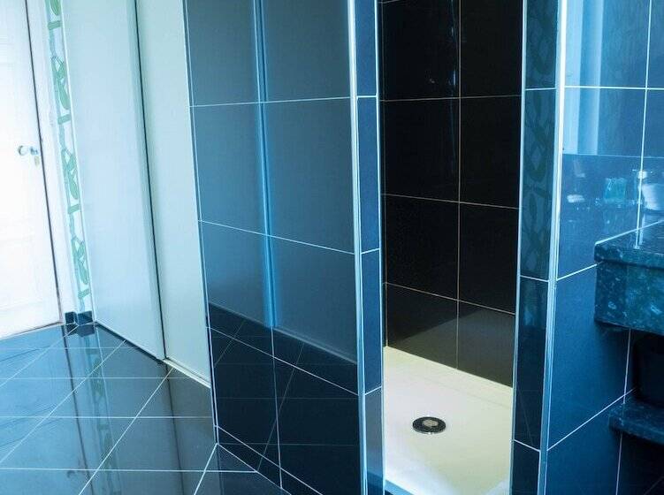 בית מלון כפרי Château De Colombier