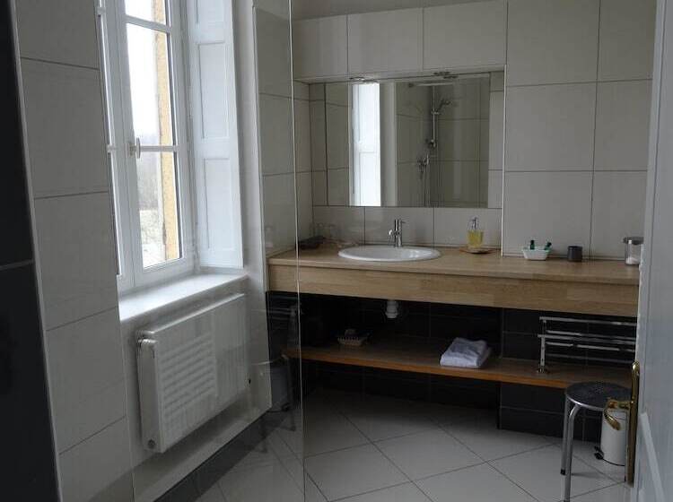 בית מלון כפרי Château De Colombier