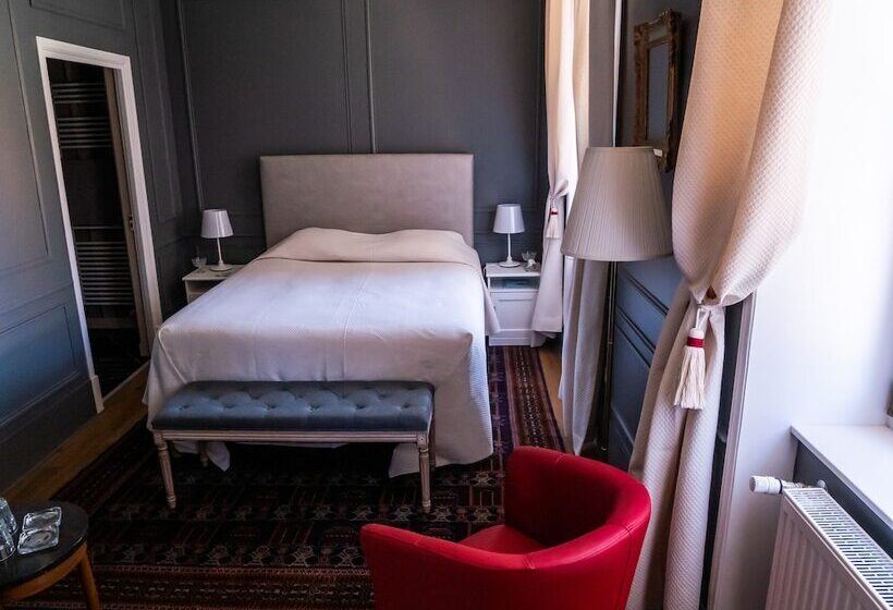 בית מלון כפרי Château De Colombier