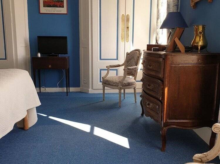 בית מלון כפרי Château De Colombier