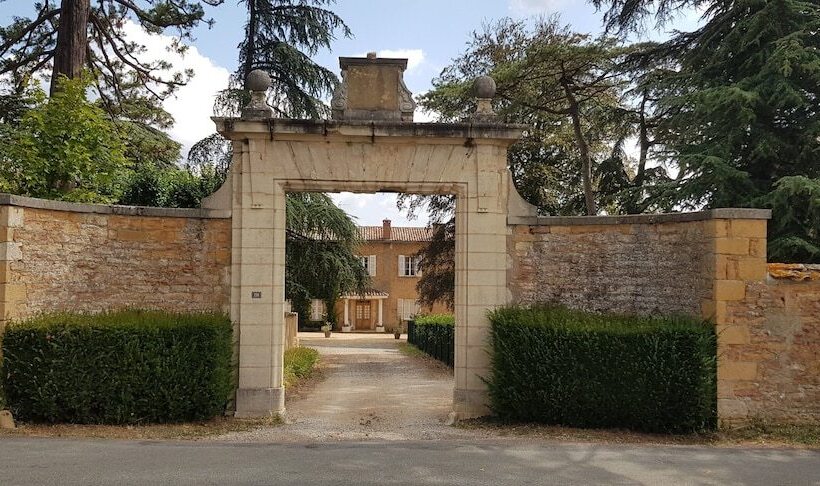 בית מלון כפרי Château De Colombier