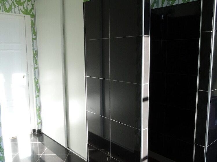 בית מלון כפרי Château De Colombier