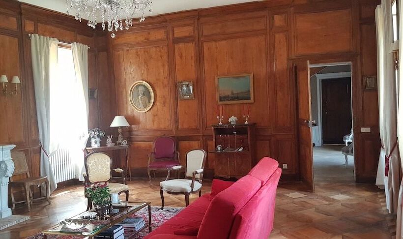 فندق Château De Colombier