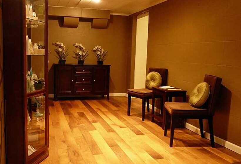 Отель Cumberland Inn And Spa