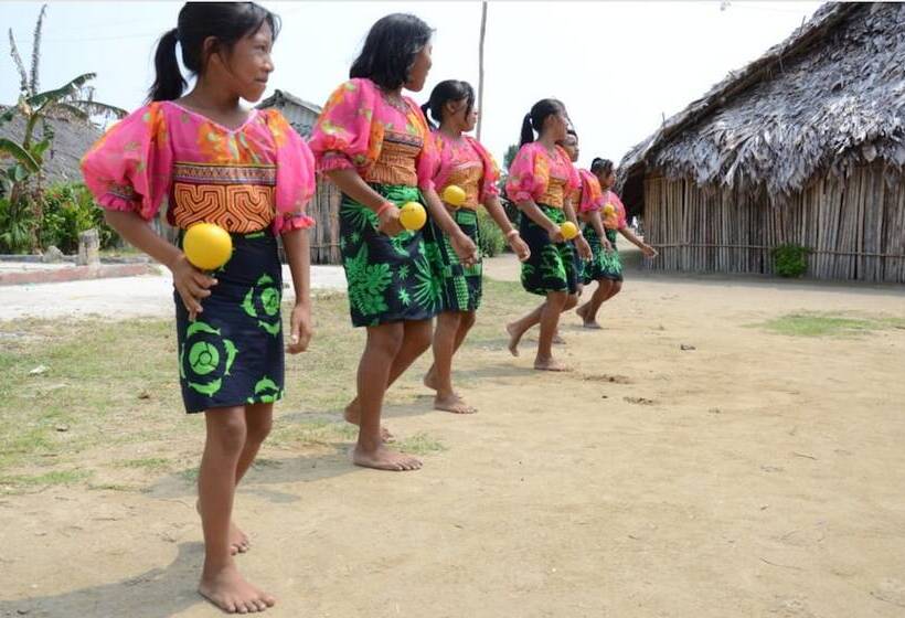 ホテル Digir Gunayala