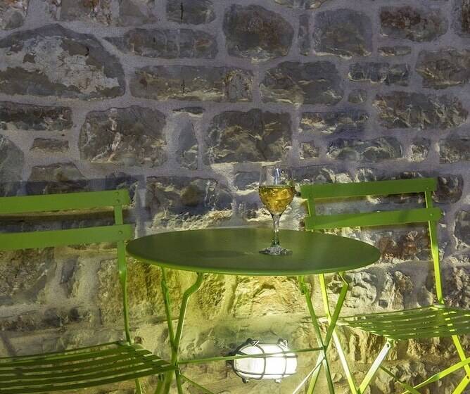 בית מלון כפרי Elafos Spa