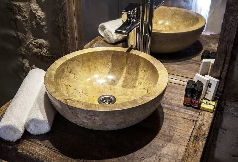 בית מלון כפרי Elafos Spa