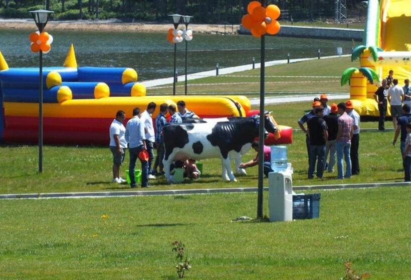 בית מלון כפרי Fenerbahce Topuk Yaylasi Resort & Sport Topuk Yaylası