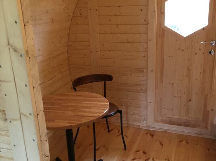 هتل Framtid Camping Lodging Barrels