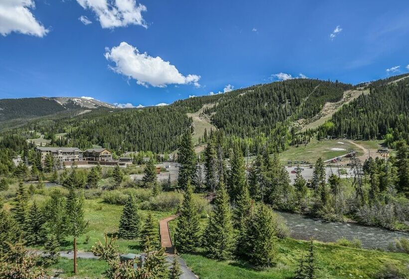 ホテル Hidden River Lodge 5995