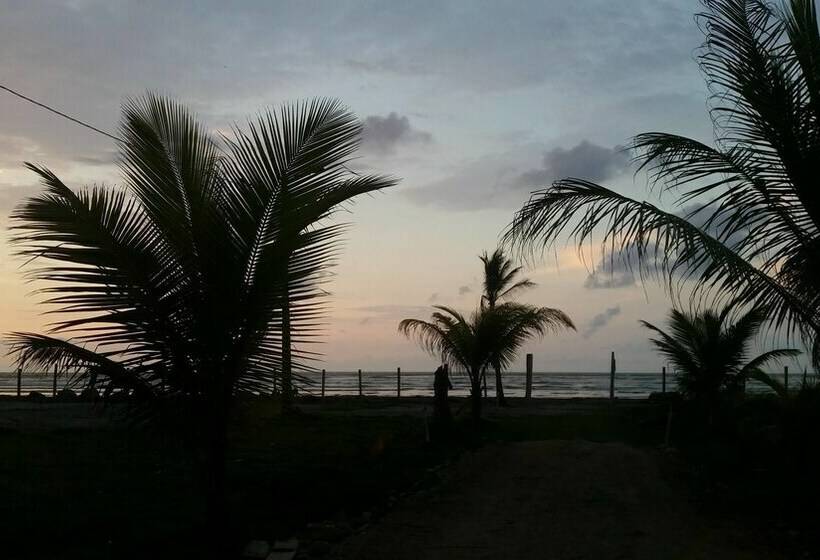 هتل Hostería Pura Vida