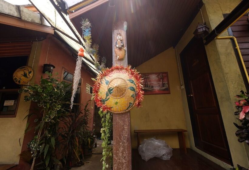 בית מלון כפרי Huen Kham Kong Guesthouse