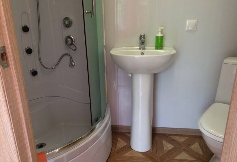 בית מלון כפרי Kashira