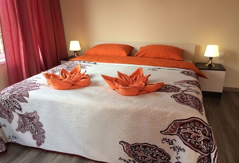 בית מלון כפרי Kashira