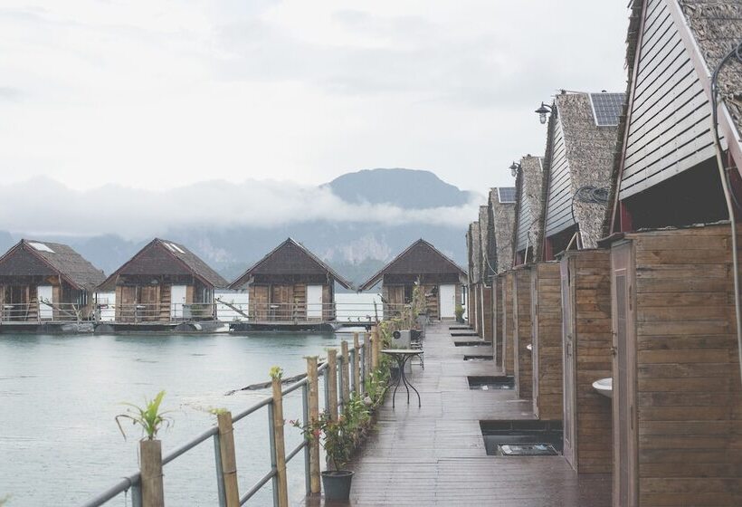 ホテル Keeree Warin Chiewlarn Resort