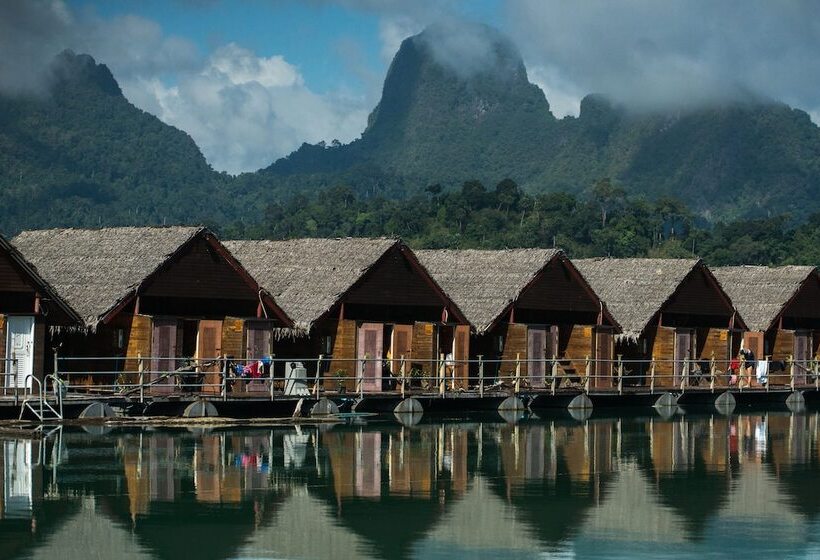 ホテル Keeree Warin Chiewlarn Resort