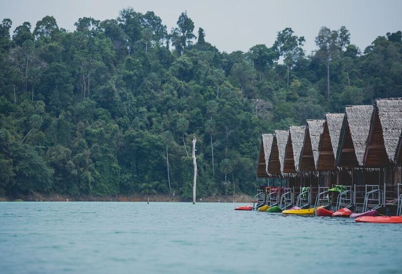 ホテル Keeree Warin Chiewlarn Resort