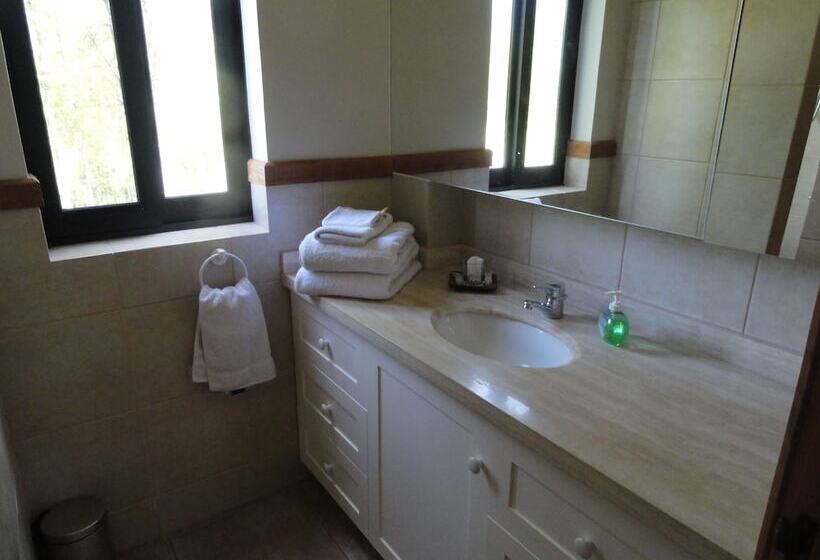 Отель Kila Tai Tai Lodge