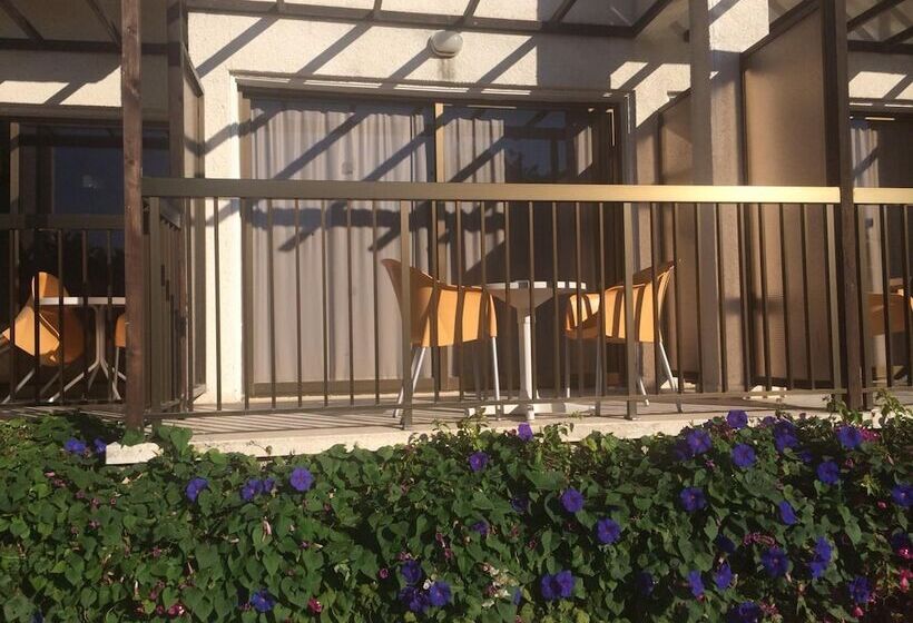 בית מלון כפרי Kings Annex