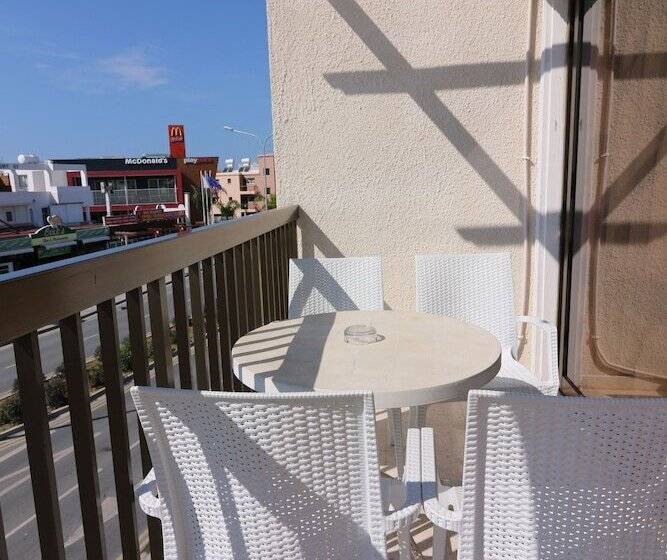 בית מלון כפרי Kings Annex