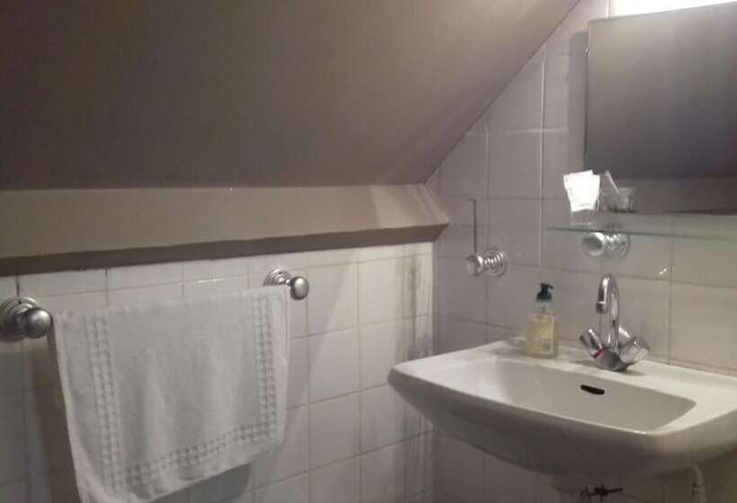 Отель L Auberge Du Comtois