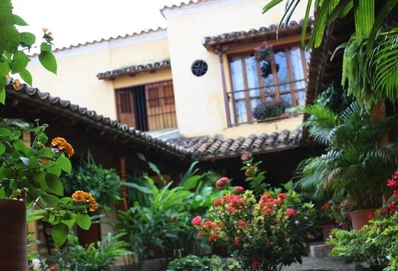 בית מלון כפרי La Casa Amarilla