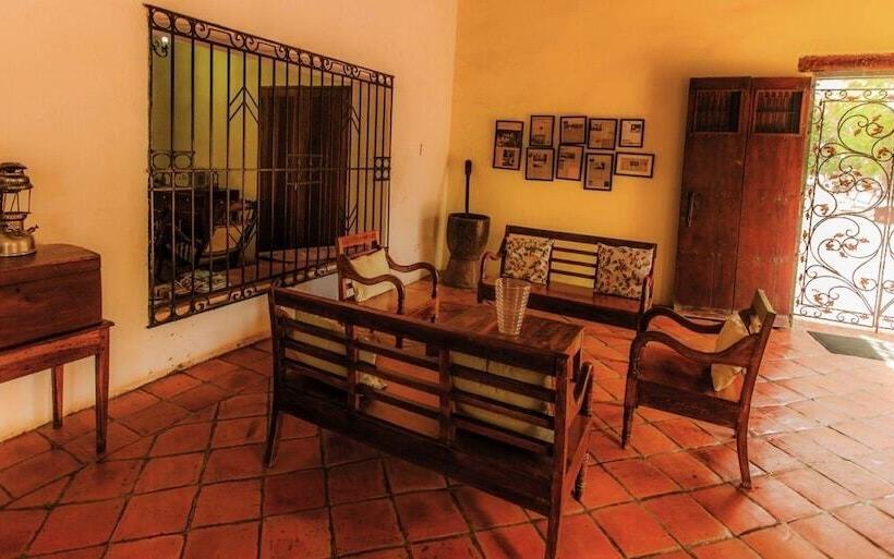 בית מלון כפרי La Casa Amarilla