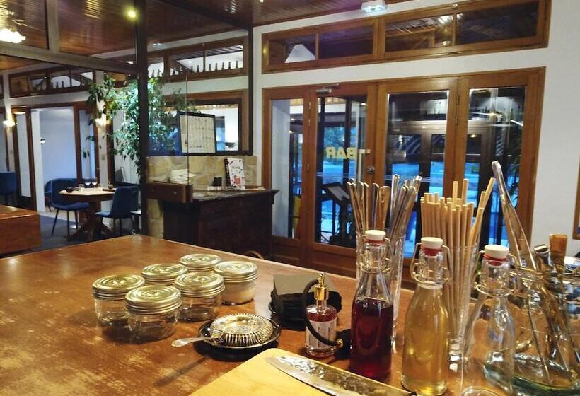 בית מלון כפרי Les Glycines