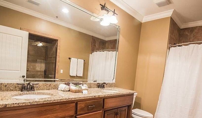 فندق Magnolia Creek Lodge