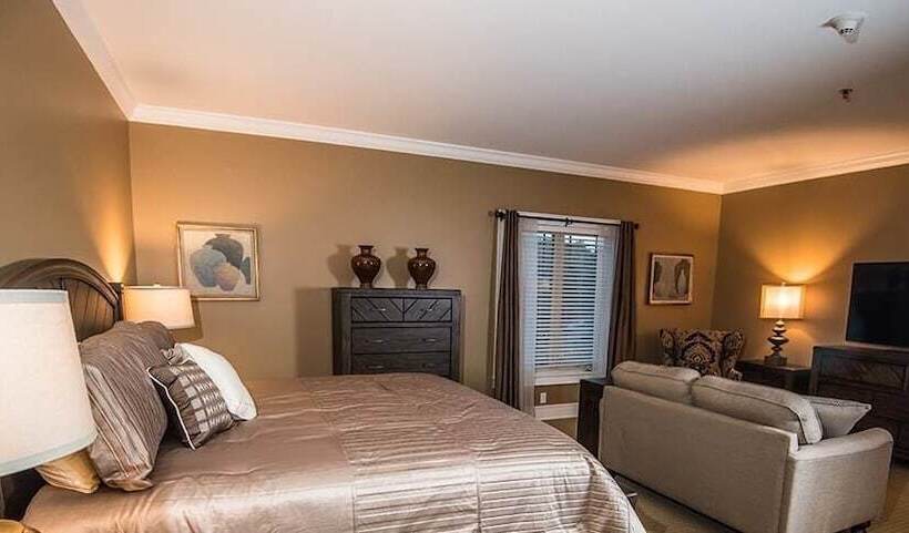 فندق Magnolia Creek Lodge