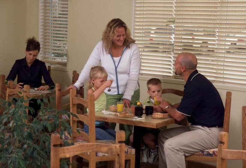 فندق Northern Greens Resort