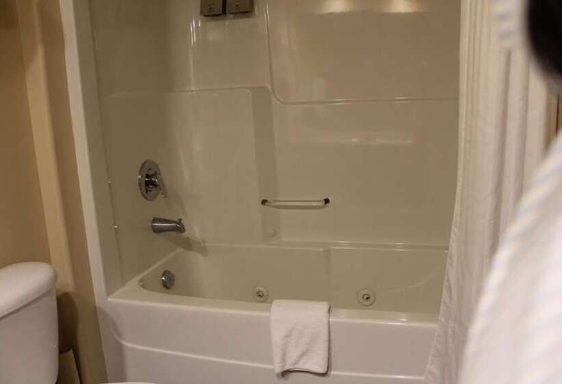 فندق Northern Greens Resort