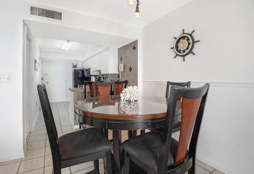 호텔 Ocean House Unit 1404