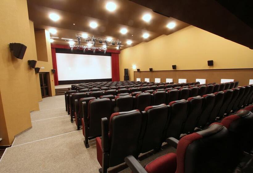 בית מלון כפרי Orchestra Oka Spa Resort