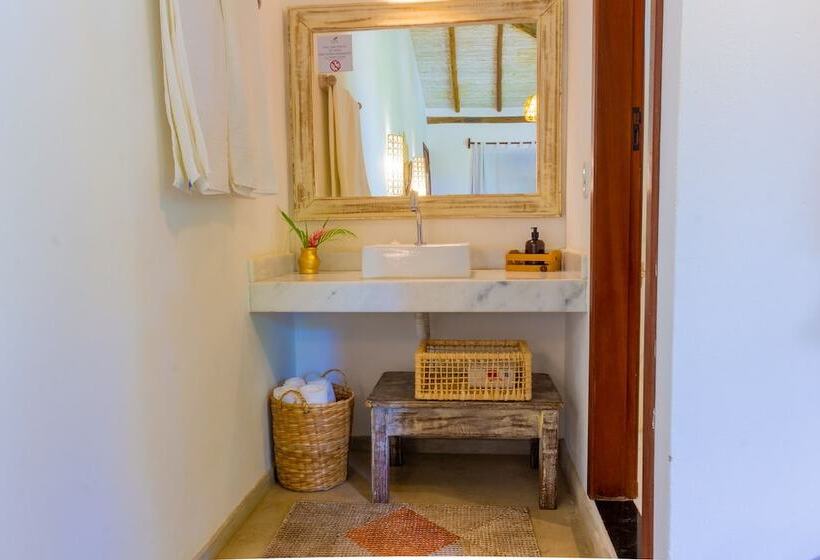 Отель Pariri Suites