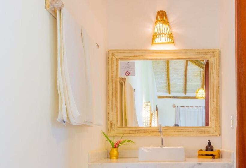 Отель Pariri Suites