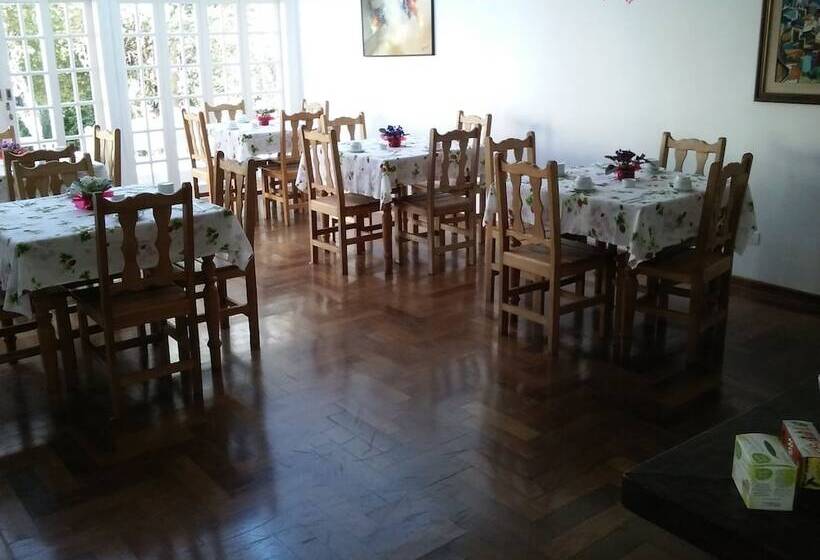 ホテル Pousada Vila Menotti