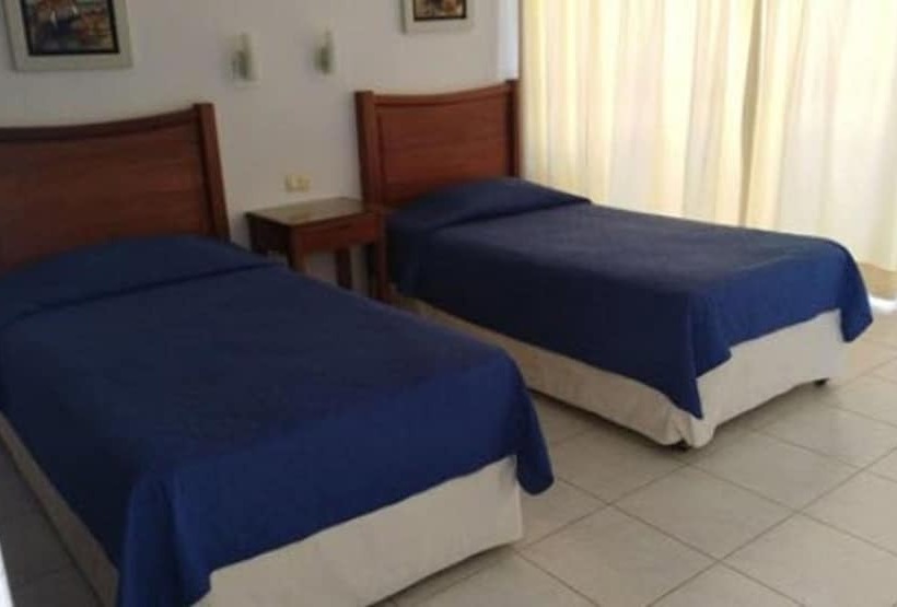 בית מלון כפרי Playa Del Sol Mancora