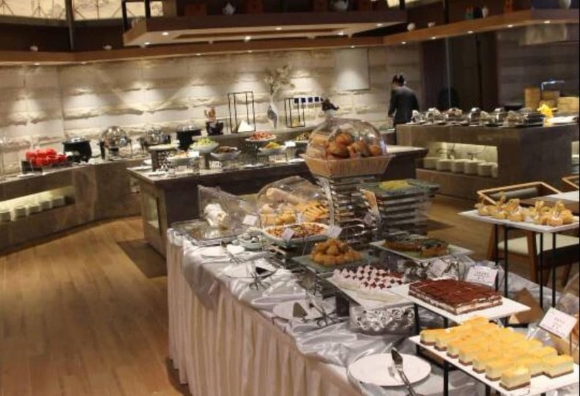 호텔 Queshan Lake Arcadia Intl Resort