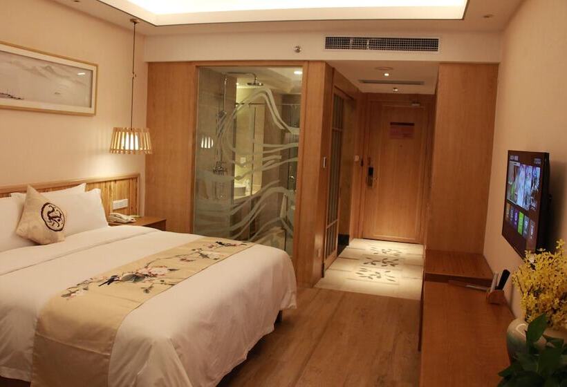 호텔 Queshan Lake Arcadia Intl Resort