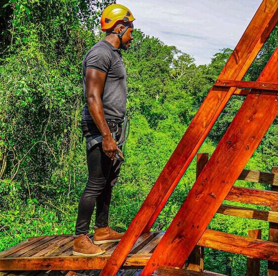 هتل Sambiya River Lodge