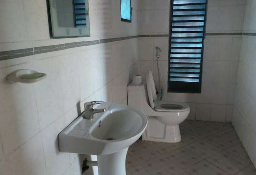 בית מלון כפרי Selous Ngalawa Camp